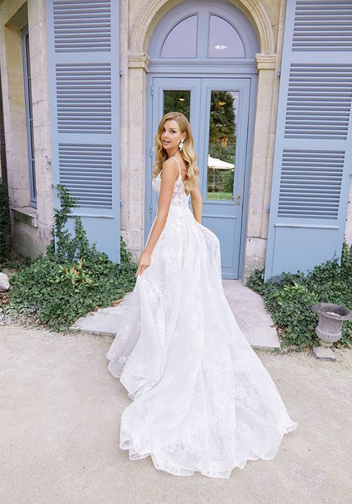 44523, Sincerity Bridal
