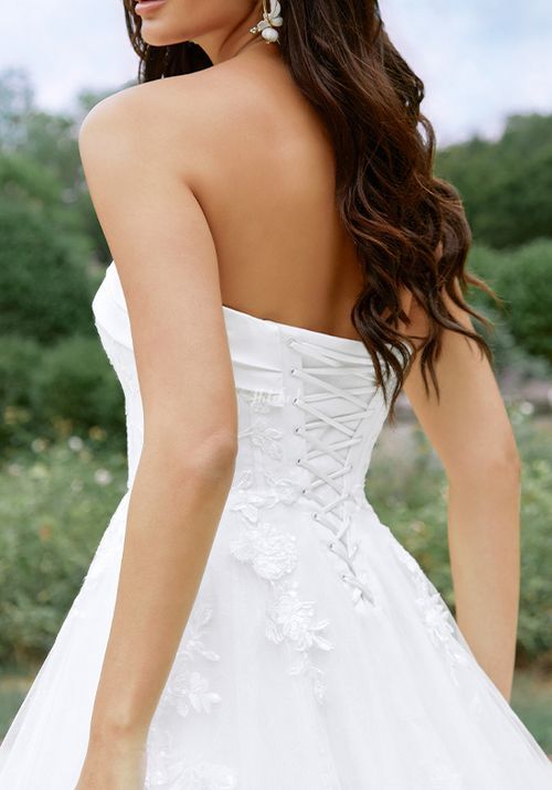 44515, Sincerity Bridal