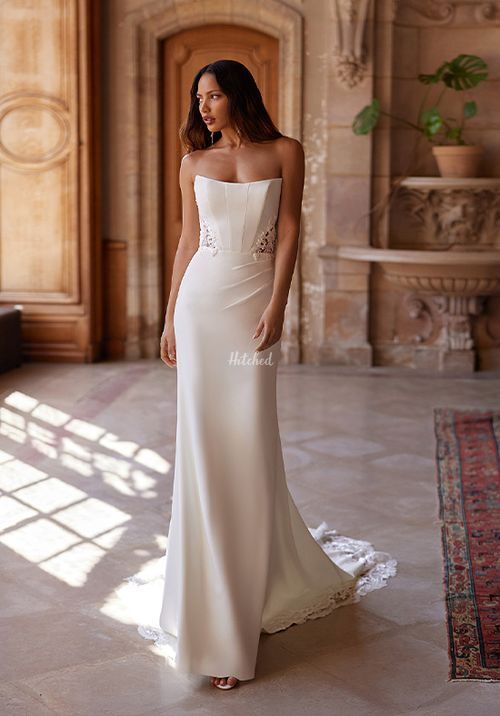 H1640, Moonlight Bridal