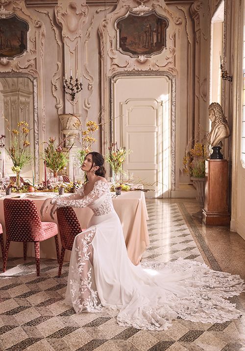 Leila, Justin Alexander