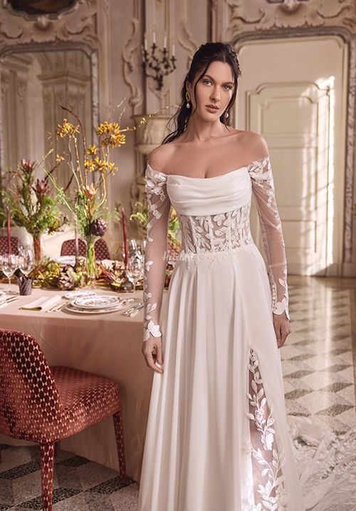 Leila, Justin Alexander