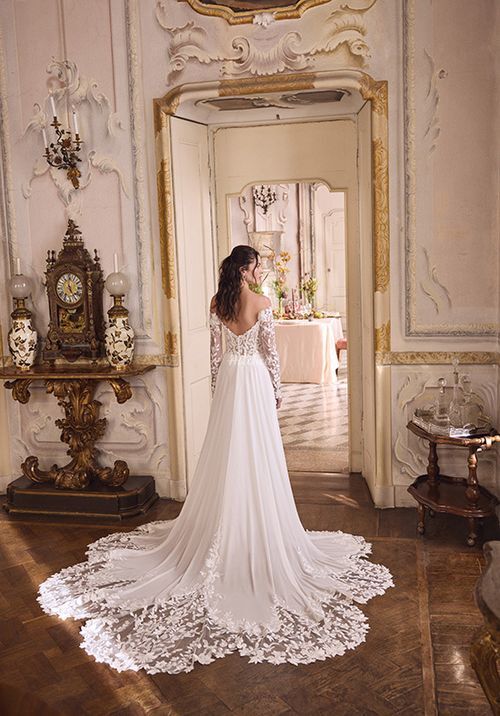 Leila, Justin Alexander