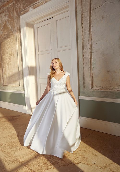 44547, Sincerity Bridal