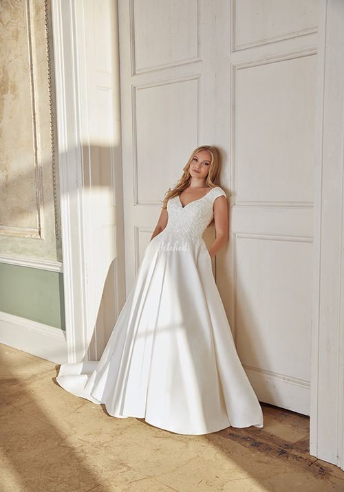44547, Sincerity Bridal