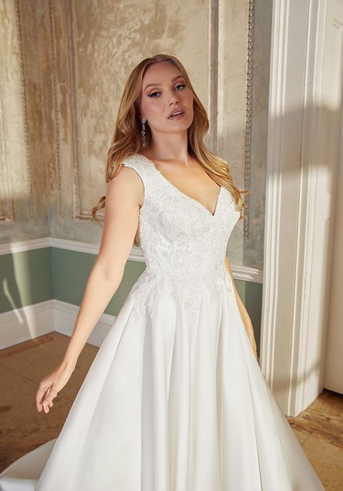 44547, Sincerity Bridal