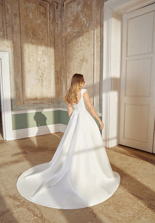 44547, Sincerity Bridal