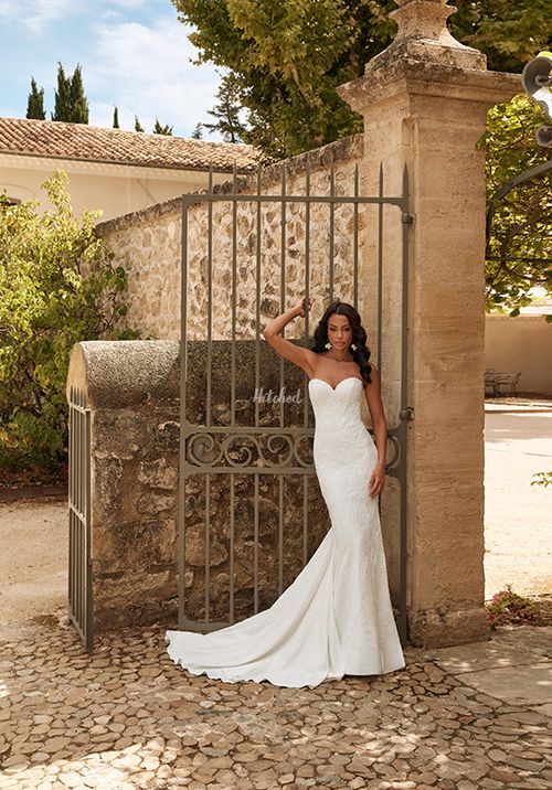 44571, Sincerity Bridal