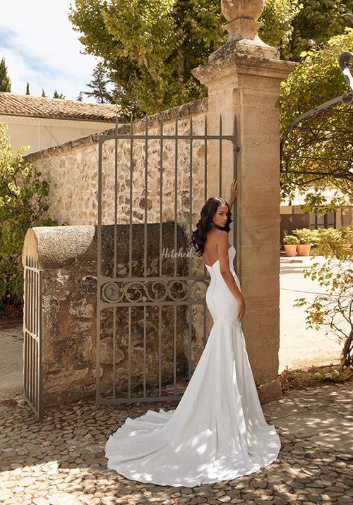 44571, Sincerity Bridal