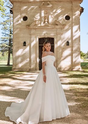 44581, Sincerity Bridal