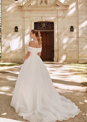 44581, Sincerity Bridal