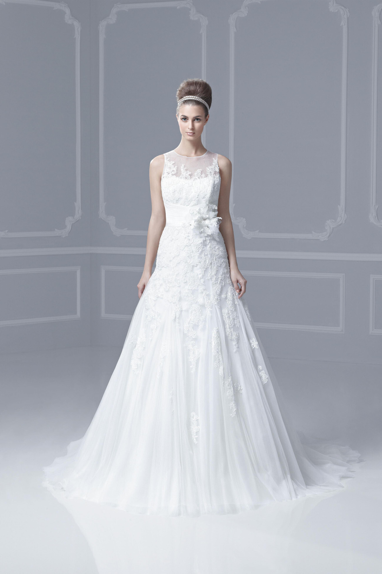  Fargo Wedding Dress from Blue By Enzoani - hitched.co.uk