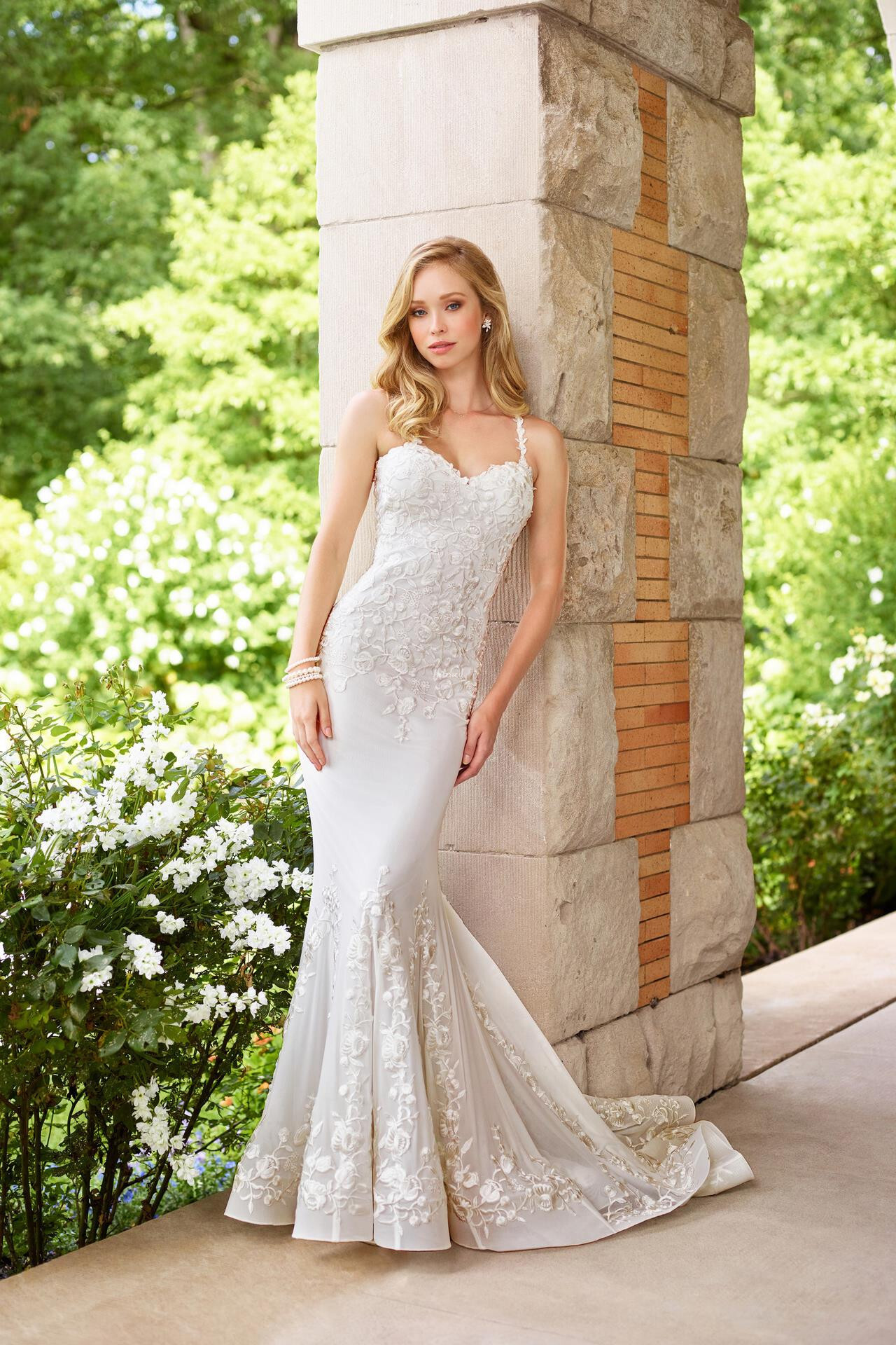 118152 Wedding Dress from Enchanting by Mon Cheri - hitched.co.uk