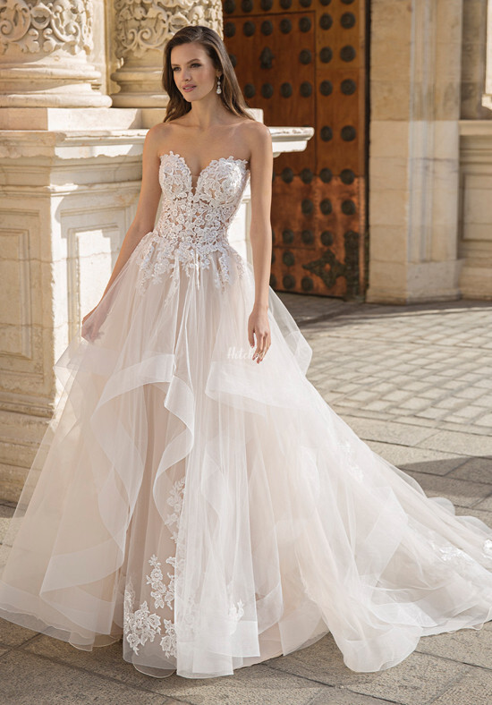AVRIL Wedding Dress from ETOILE - hitched.co.uk