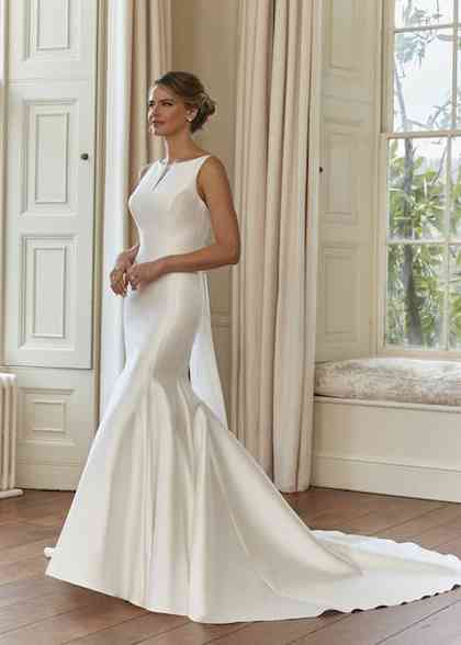 HOSTA Wedding Dress from Atelier Pronovias hitched