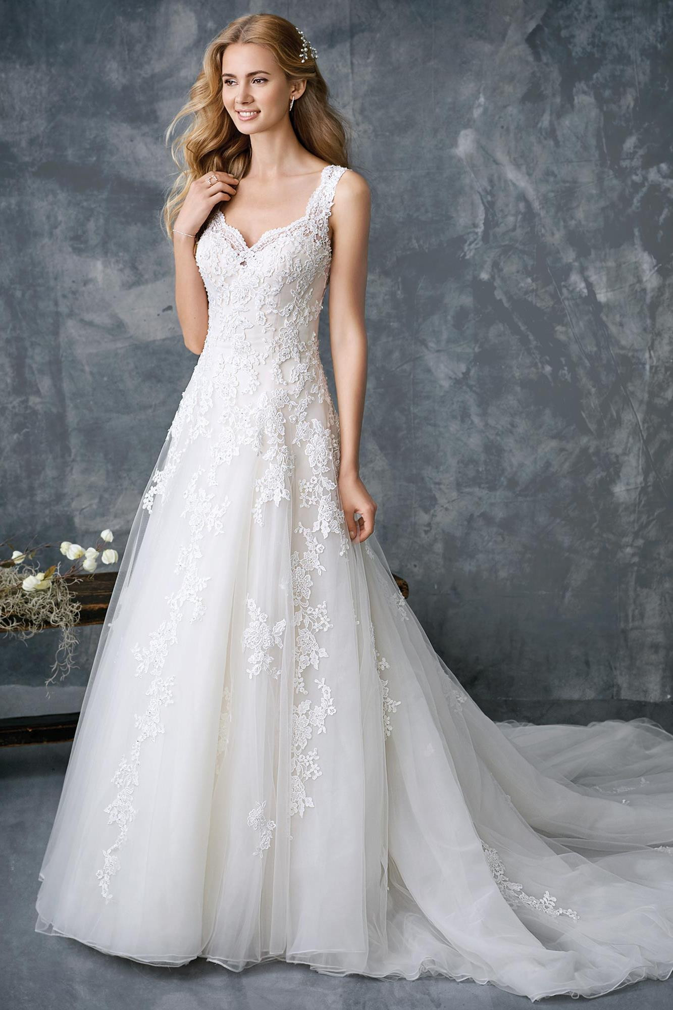 1769 Wedding Dress from Kenneth Winston - hitched.co.uk
