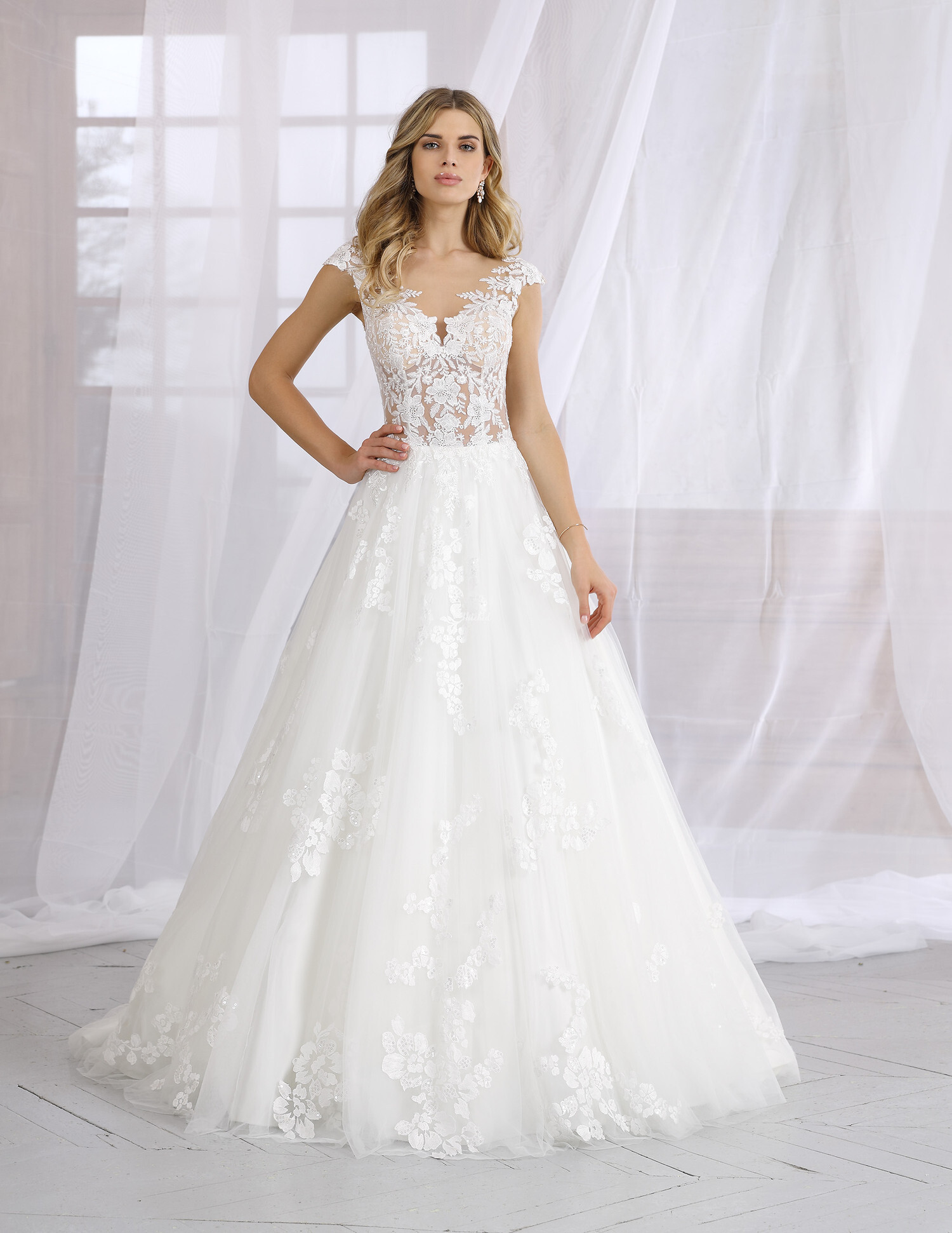 421016 Wedding Dress from Ladybird - hitched.co.uk