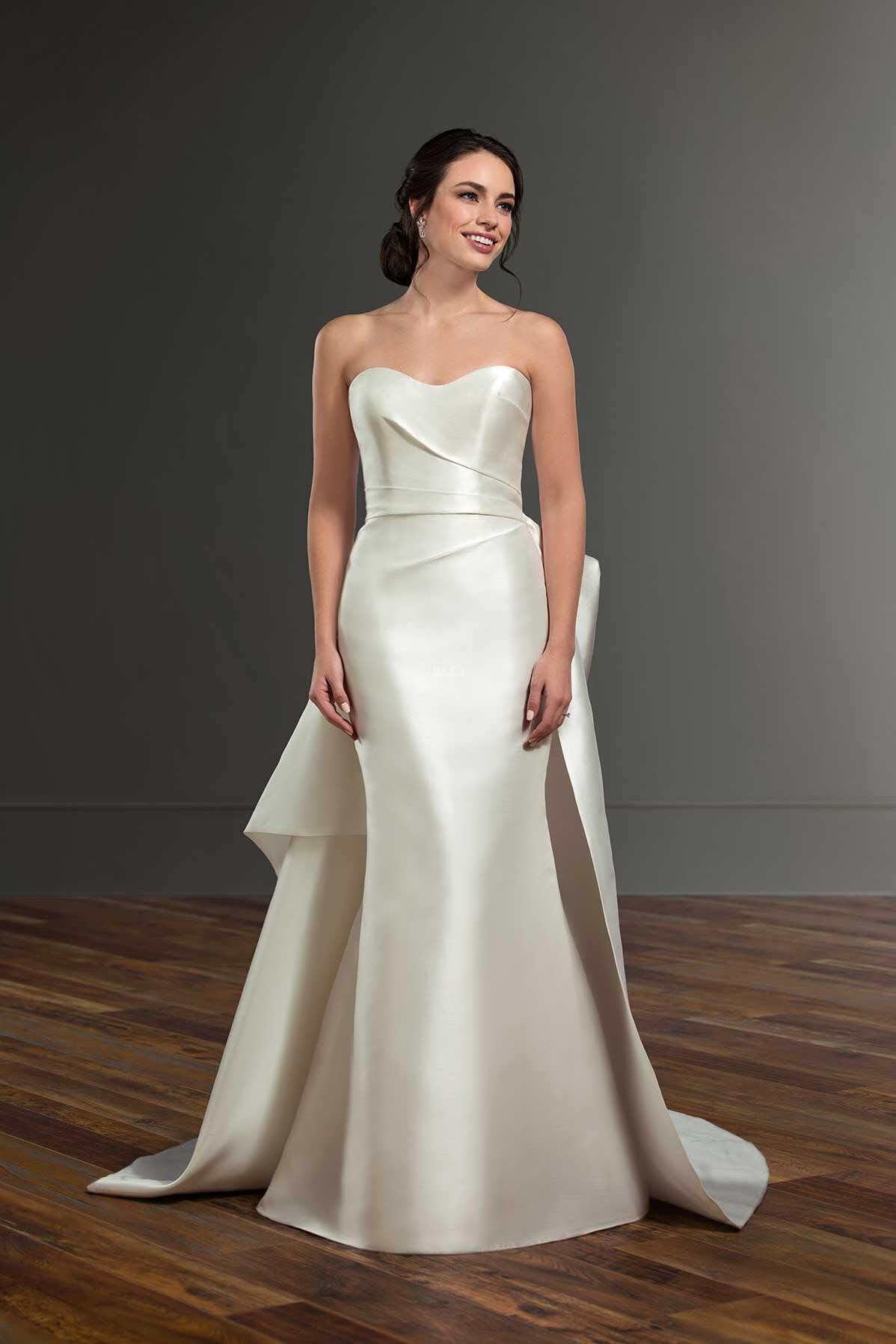 1007 Wedding Dress from Martina Liana - hitched.co.uk