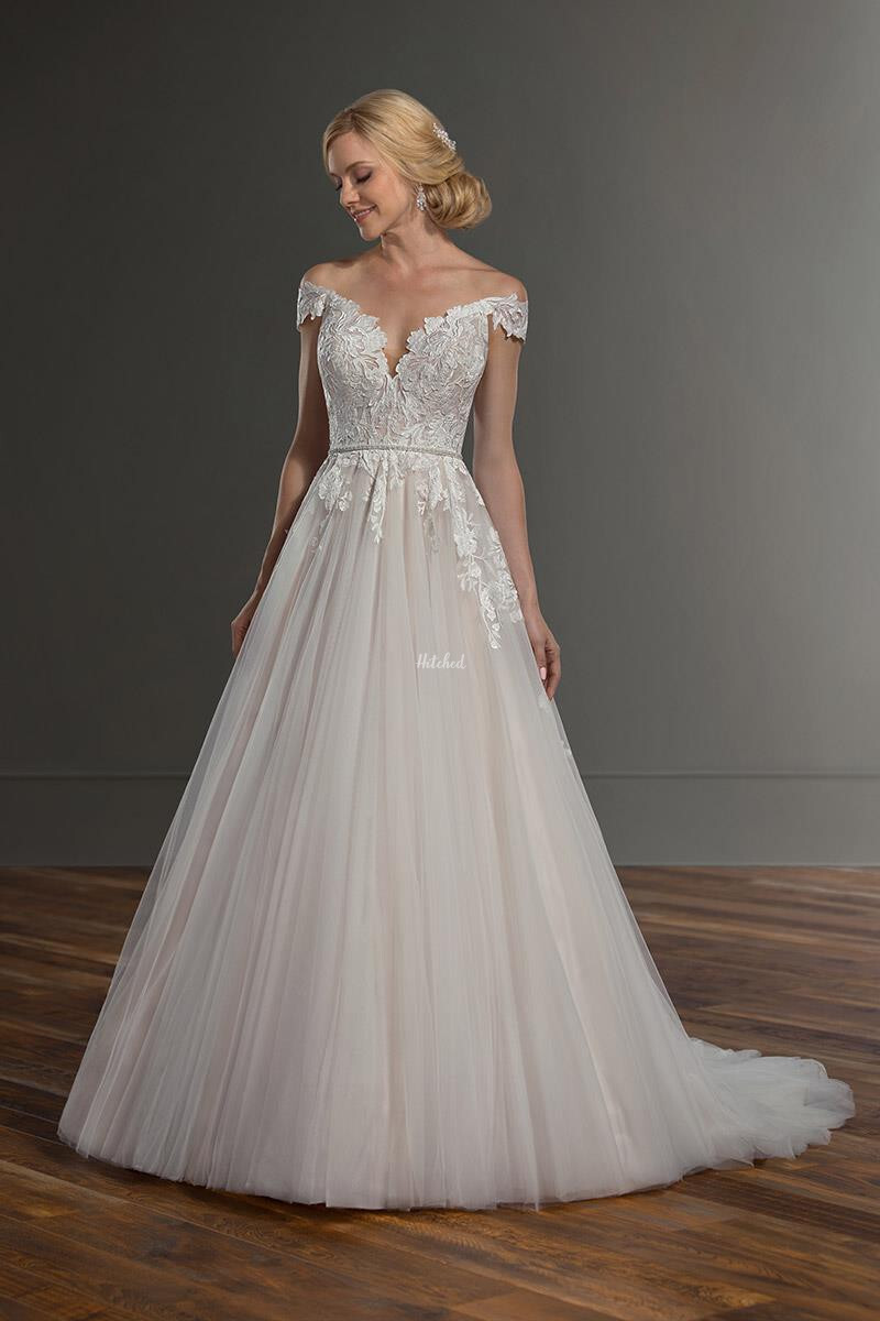 1082 Wedding Dress from Martina Liana - hitched.co.uk