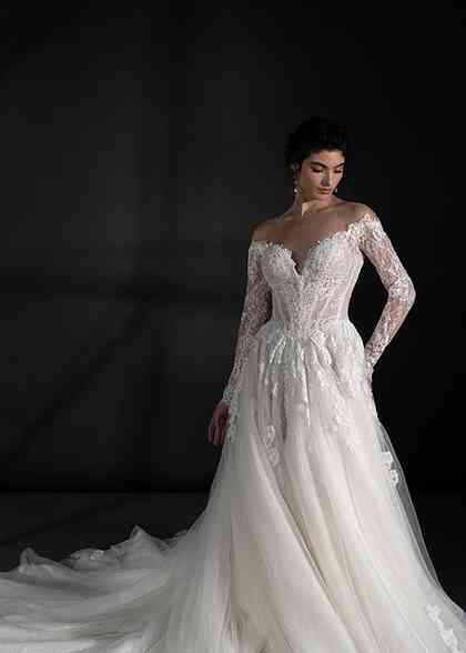 RACIMO Wedding Dress from Atelier Pronovias hitched