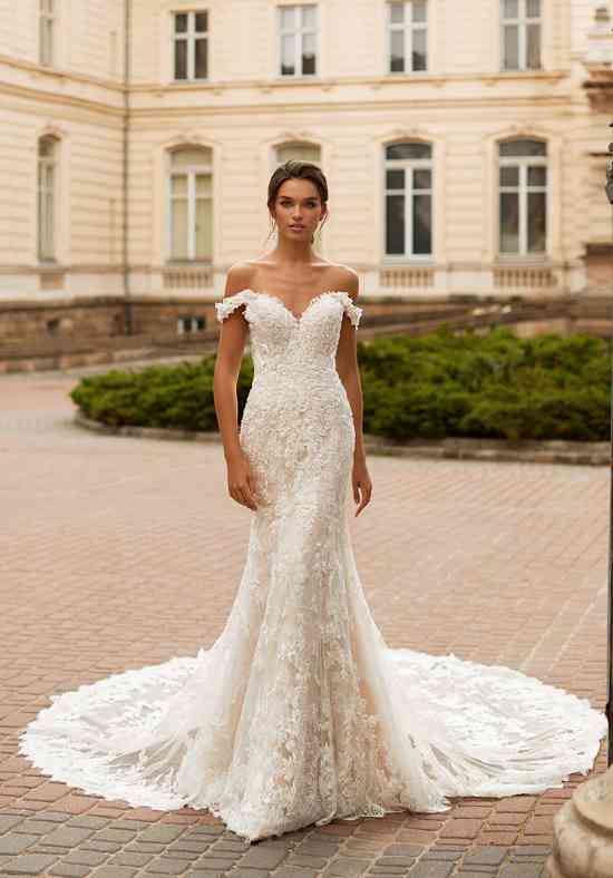 Lace Wedding Dresses & Bridal Gowns | Hitched.Co.Uk