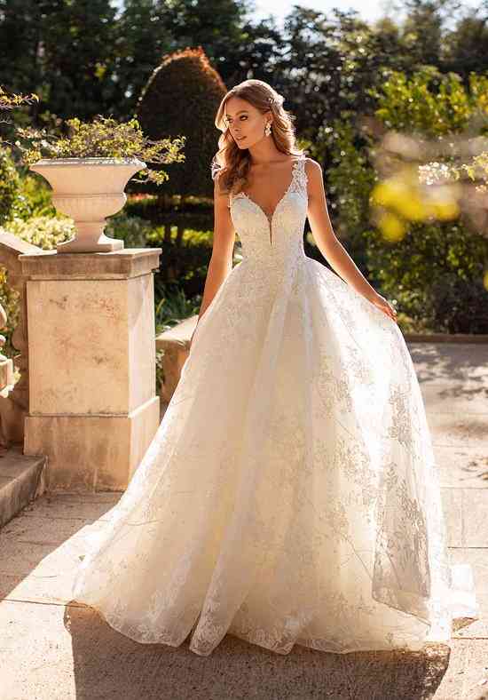 på den anden side, Milepæl italiensk Lace Wedding Dresses & Bridal Gowns | hitched.co.uk