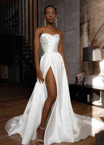 Light ivory Floral Lace Wedding Dress Enn – Olivia Bottega