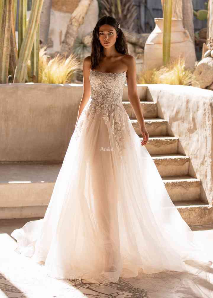 sparkly strapless wedding dress