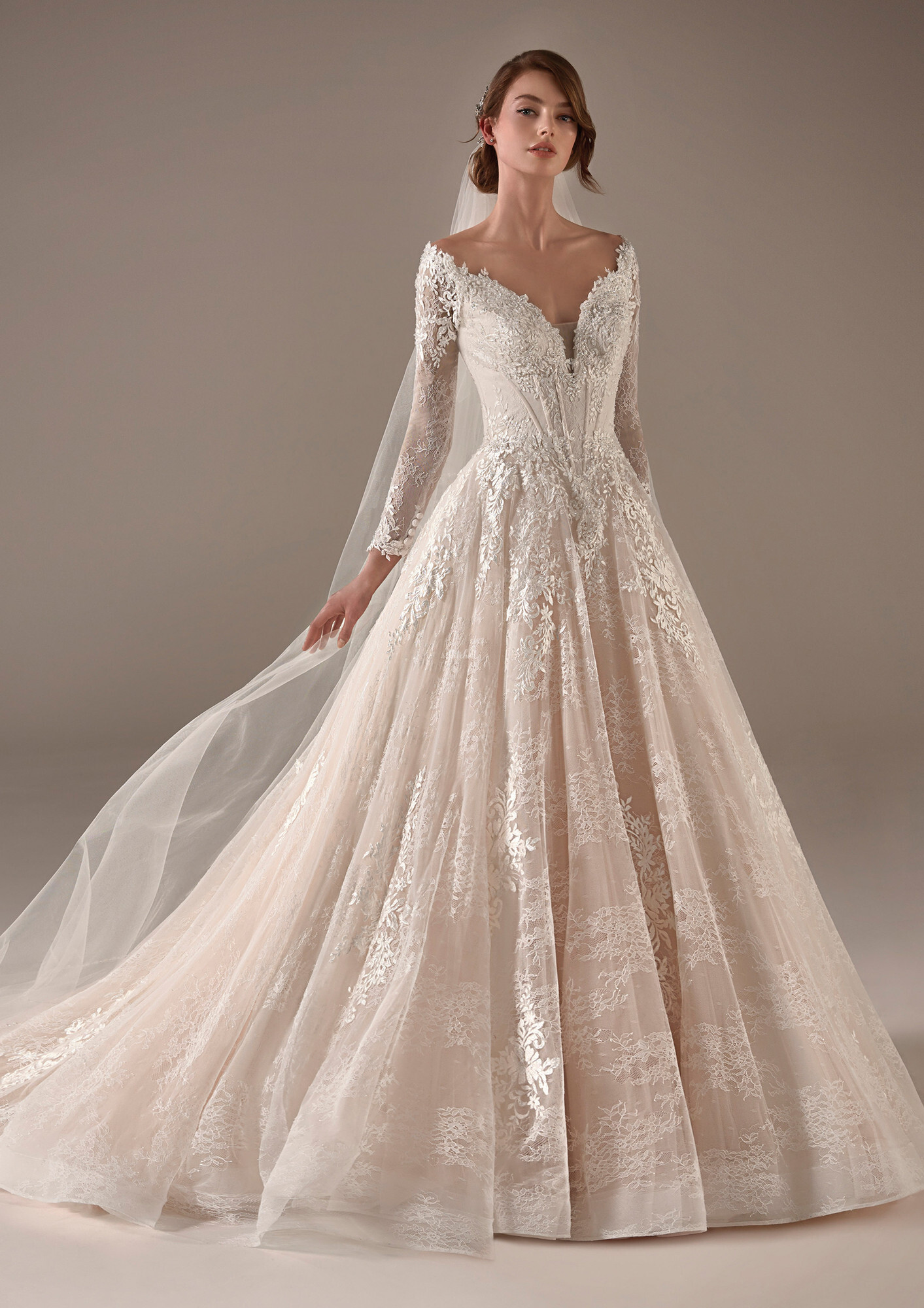 HILLARY Wedding Dress from Pronovias - hitched.co.uk