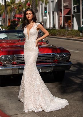 NIQUEL Wedding Dress from Pronovias - hitched.co.uk