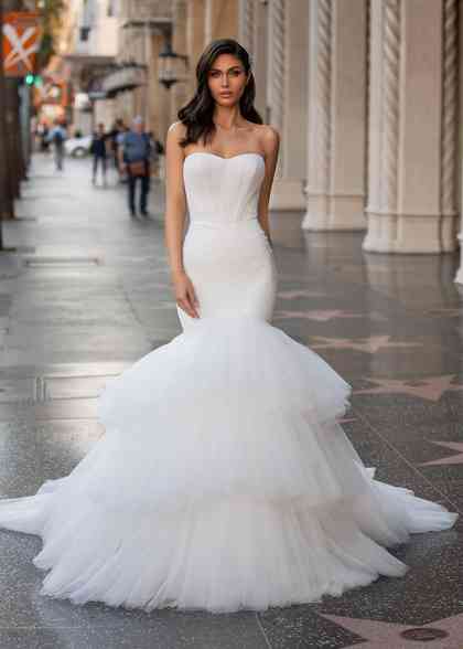 pronovias reynolds