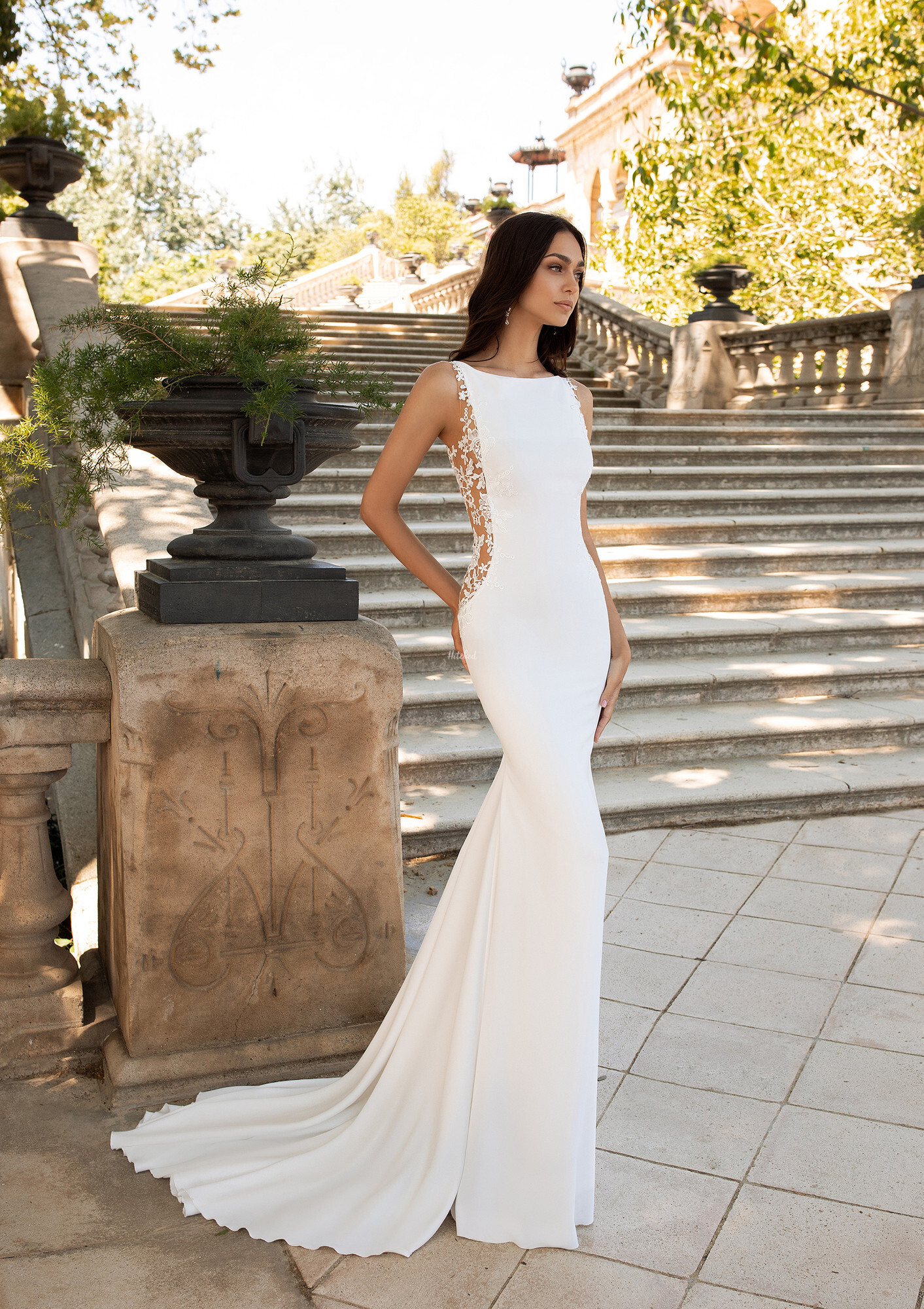 VALERA Wedding Dress from Pronovias - hitched.co.uk