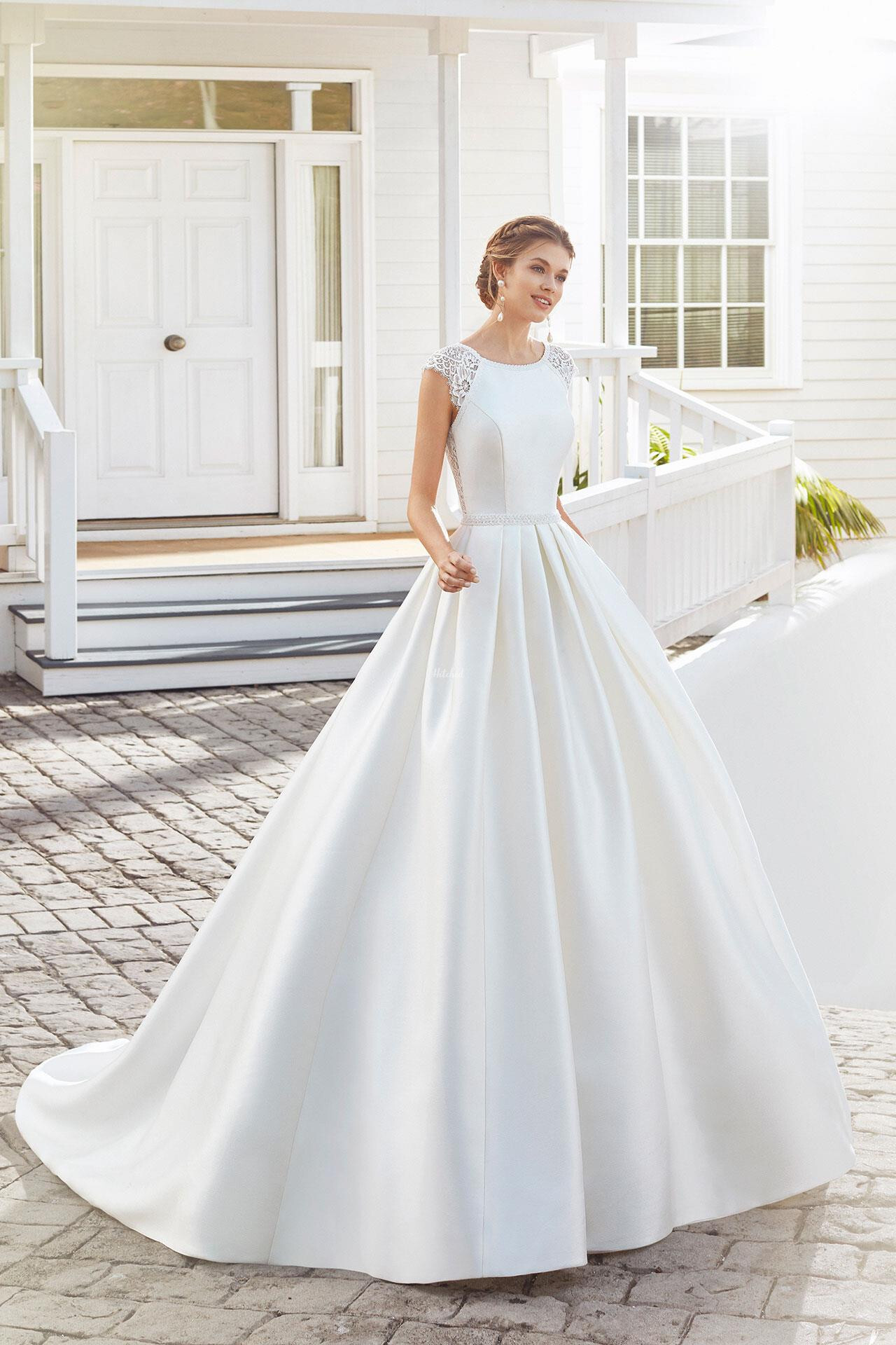 Cyan Wedding Dress from Rosa Clará - hitched.co.uk