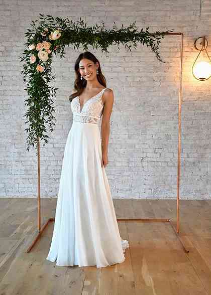 7316 Wedding Dress from Stella York 