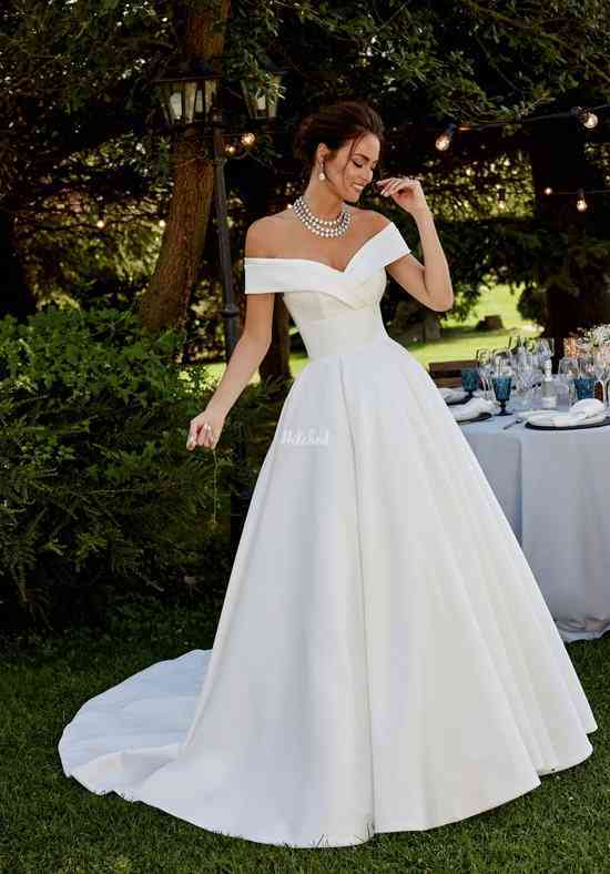 Daisda Gorgeous A-Line Off-The-Shoulder Sweetheart Backless Satin Wedding  Dress With Ruffles Appliques