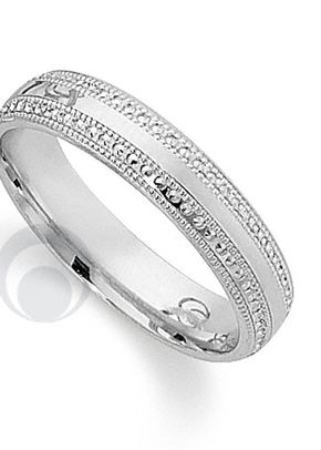 Pretty Patterened Platinum Wedding Ring, 1103