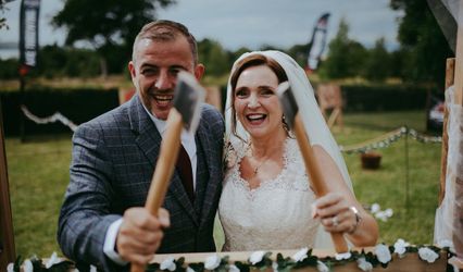 Wild Blades Mobile Axe Throwing