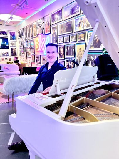 Chris Kincaid - Pianist