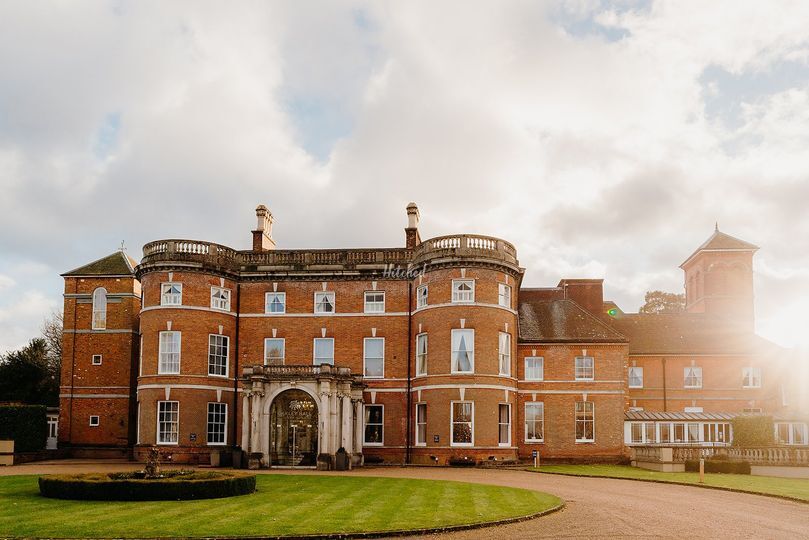 Oakley Hall Hotel