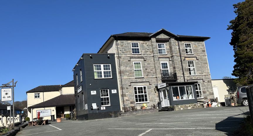 Padarn hotel
