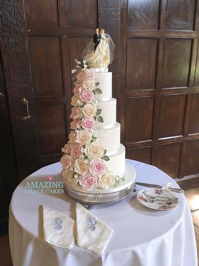 Amazing Grace Cakes In Hampshire Wedding Cakes Uk 2932