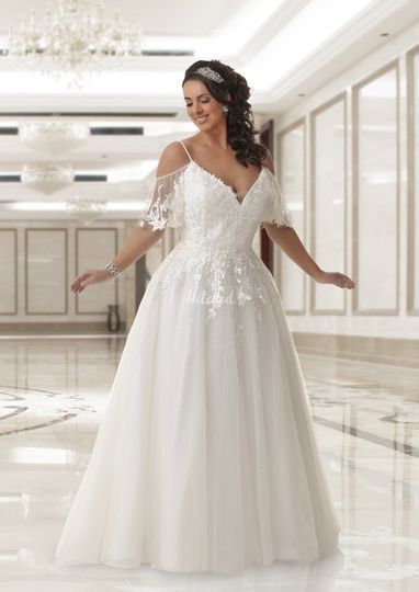 Curves & Couture Bridal Boutique