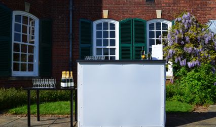 Burton Bar Hire
