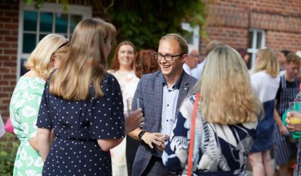 David Major Magician & Host