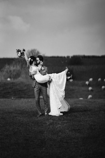 The Kingscote Barn Wedding Venue Tetbury, Gloucestershire | hitched.co.uk