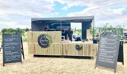 Che Figo Mobile Wood Fired Pizza Oven Catering