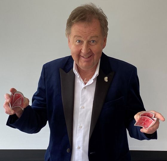 Paul Ray Wedding Magician