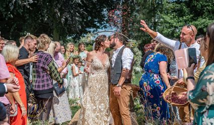 Emily Myers Celebrant