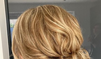 ZoeNicole Wedding Hair Specialist