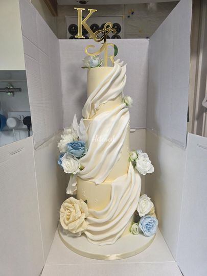 Ave's Cakes and More