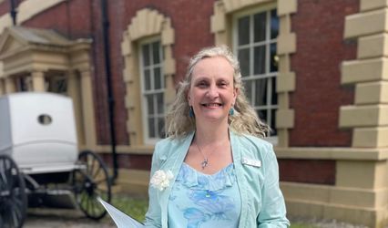 Helen Wright Celebrant